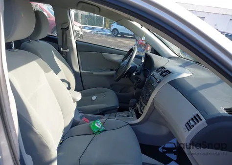 2011 Toyota Corolla Le z USA, uszkodzony, nr VIN 2T1BU4EE2BC701141